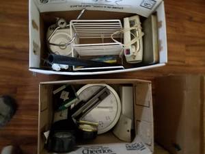 lot 127 image: Selection of Clocks and Misc Kitchen Items
