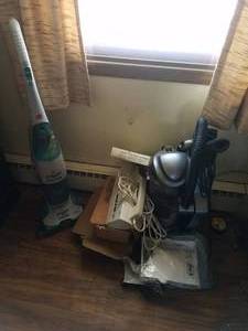 lot 136 image: 3- Vacuums, Hoover Floor Mate, Oreck Canister and Filtropur