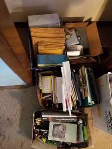 lot 147 image: Lot of Office Supplies, Lot of Usable Items