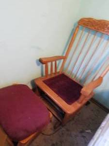 lot 162 image: Oak Platform Rocker with Stool