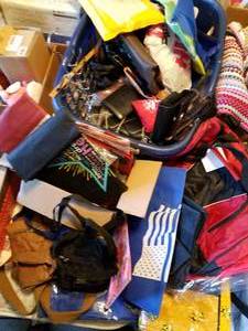 lot 172 image: Assorted Bags and Purses