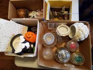 lot 191 image: Misc Home Decor and Halloween