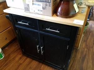 lot 234 image: Kitchen Cart on Wheels and Lift up Leaf. 36 x 36 x20