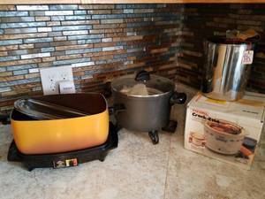 lot 236 image: Misc Kitchen Appliances