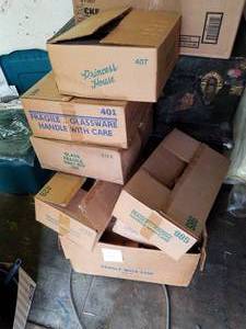 lot 242 image: Selection of Princess House Crystal in Boxes 401, 407, 974-s, 428, 985, 427, 300, 430, 463, 504, 867, 803, 885, 265, 947, 455, 460 and 462