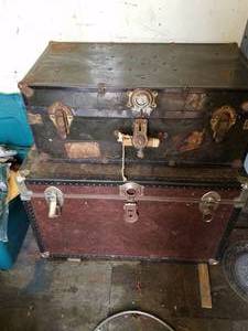 lot 244 image: 3- Vintage Trunks