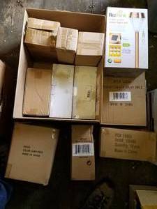 lot 250 image: All Brand New Outdoor Solar Lights and Decor
