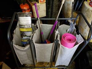 lot 258 image: Laundry Cart with Contents
