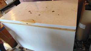 lot 279 image: Large Frigidaire Freezer