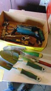 lot 293 image: Lot of Gardening Tools