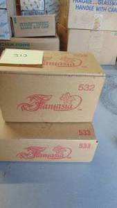 lot 313 image: Fantasia #532 Cream and Sugar and #533 Tier Tray