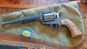 lot 1C image: Ruger .44 Magnum Cal New Model Super BlackHawk Revolver with Zipper Case
