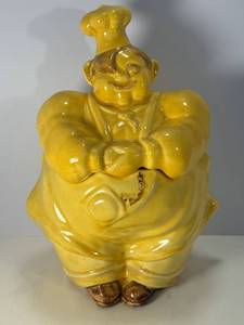 lot 97 image: Red Wing Chef Cookie Jar