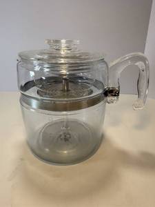 lot 67 image: Vintage Pyrex Coffee pot