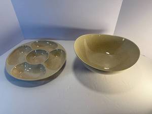 lot 93 image: Two Piece Red Wing Speckle pattern pottery 