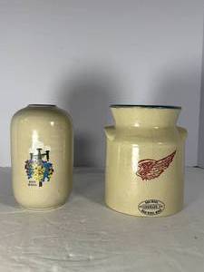lot 107 image: Two Red Wing Stoneware Pieces