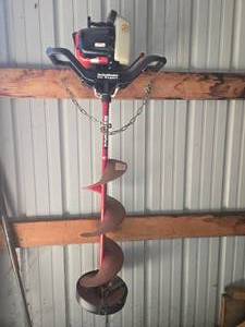 lot 23 image: Very Nice STRIKE MASTER Solo 142 Ice Auger