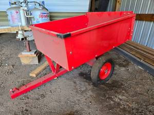 lot 15 image: Nice Condition Steel Lawn Trailer