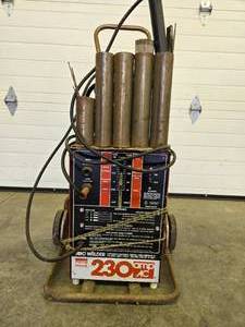 lot 63 image: Working Montgomery Ward POWR KRAFT 230Amp AC Arc Welder