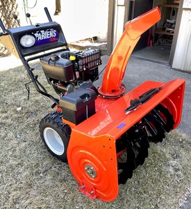 GREAT Condition Like-New ARIENS 1336 Pro Snowblower