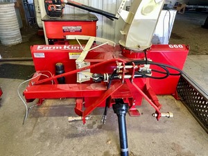 lot 59 image: NEWLY ADDED Excellent Condition Heavy Duty FARM KING 660 Snow Blower Tractor Attachment 