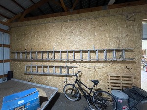 lot 71 image: Group of 3 Aluminum Extension Ladders - Including Approx 36 Extension Ladder