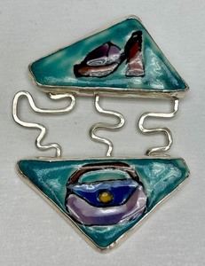 lot 8 image: Larger Whimsical Sterling Silver & Enamel Shoes & Purse Brooch Pendant by MN Artist Laura Stamper