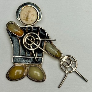 lot 16 image: Large ZINLANDIA Sterling Silver & Stone Figural Brooch Pendant wHunter