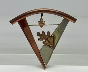 lot 43 image: Very Nice Sterling Silver & Copper Oak Leaf Brooch wOrange Gemstone Acorn