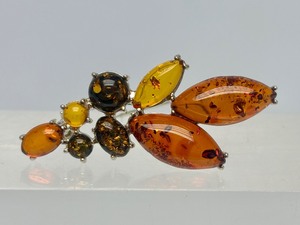 lot 56 image: Sterling Silver & Multi-Style Amber Brooch