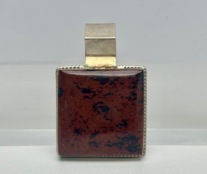 lot 50 image: Large Black & Red Stone Sterling Silver Pendant