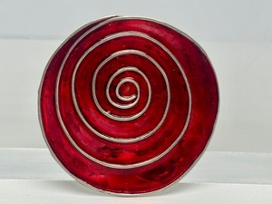 lot 53 image: Large Signed Sterling Silver & Swirled Red Enamel Round Brooch - Signed Howison