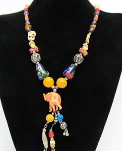 lot 76 image: Lovely Vintage Necklace wMany Different silver, Carved & other Beads