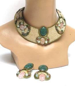 lot 89 image: Signed Vintage Matching Hammered Brass Beaded Necklace & Earring Set