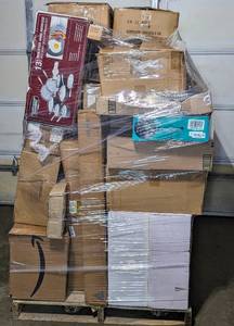 lot 100 image: WOW Amazon Mediums Returns Pallet 72 Tall
