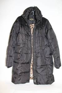 lot 36 image: Sam Edelman Womens Black Quilted Coat with Sequined Accents - Size M