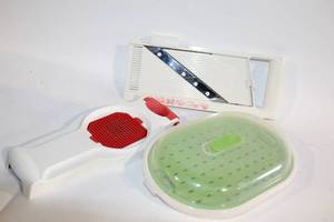 lot 99 image: Set of Kitchen Slicer and Chopper Tools