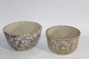 lot 120 image: Set of 2 Vintage Stoneware Bowls with Blue and Brown Speckled Design