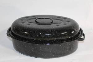 lot 141 image: Vintage Oval Graniteware Enamel Roasting Pan with Lid