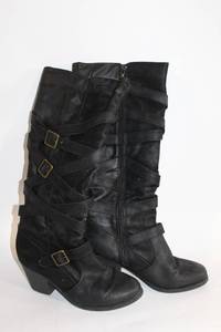 lot 164 image: Mudd Womens Black Heeled Boots with Straps, Size 7