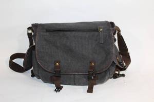 lot 179 image: Vintage Style Canvas Messenger Bag with Adjustable Strap