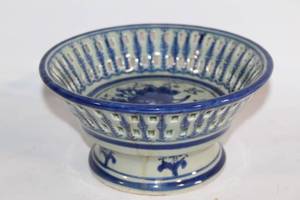 lot 238 image: Chinese Blue and White Porcelain Bowl with Floral Design