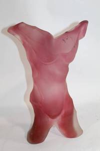 lot 262 image: Art Deco Inspired Abstract Frosted Glass Sculpture