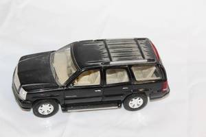 lot 275 image: Black Cadillac Escalade Diecast Model Car