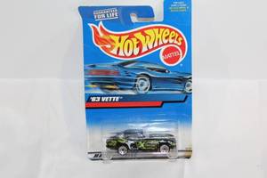 lot 277 image: Hot Wheels 63 Vette Die-Cast Collectible Car