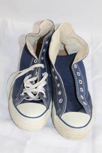lot 287 image: Used Converse All Star High-Top Sneakers Size 9.5
