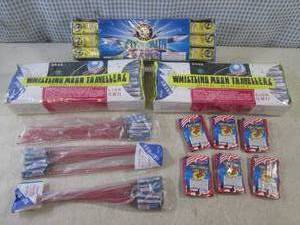 lot 7 image: (CS) 4th of July Accessories...