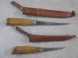 lot 43 image: (H-1) 2 Vintage Wood Handle Fishing...