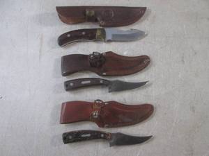 lot 55 image: (BSB) 3 Fixed Blade Knives with Lea...