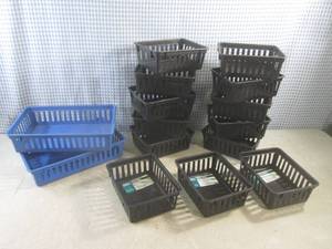 lot 61 image: (CS) 13 Black Plastic Mini Bins and...